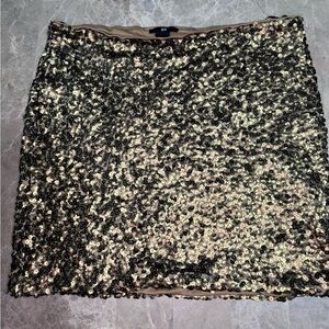 H&M Sparkling Sequin Mini Skirt in Gold
